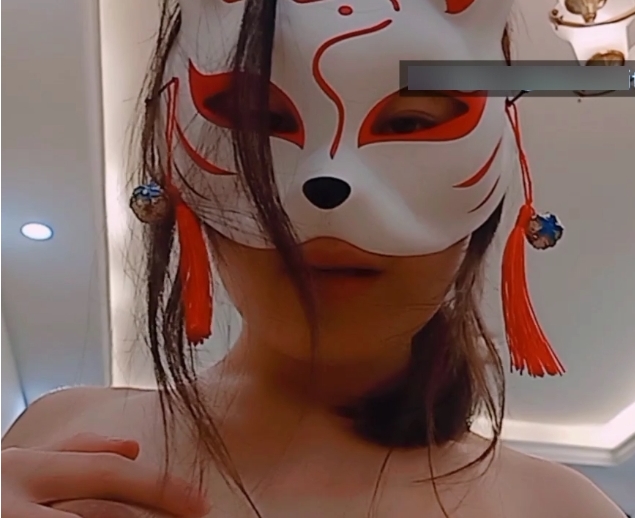 推特上走红的学生妹LoveLolita7在艺考中展现出了令人惊叹的反差