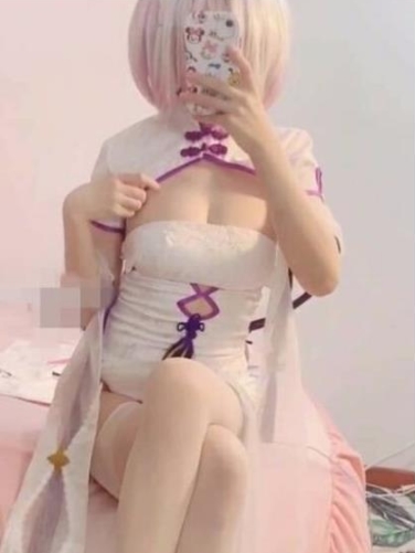 粉嫩宅男女神夏花的稀缺私拍完整合集