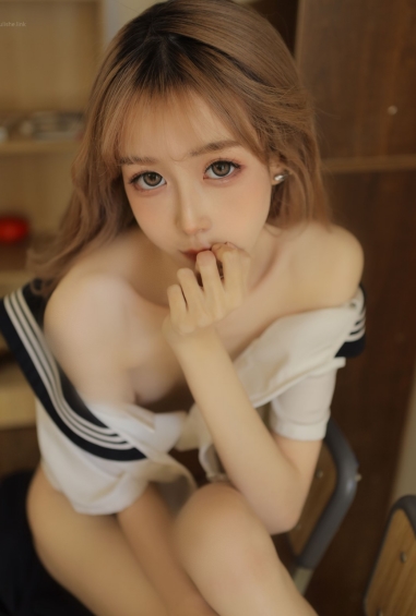 自行打包的kinngyo花音栗子套图，共29套，共计468m，包含115四人游，可通过百度盘下载。