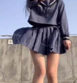 小贝贝的自拍佳作