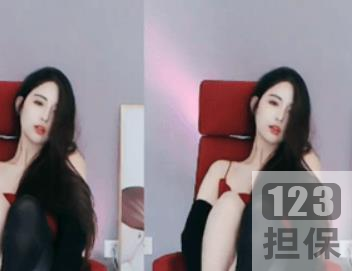 苏樱：斗鱼和虎牙直播平台的红人，以诱惑和宠粉秀出才艺