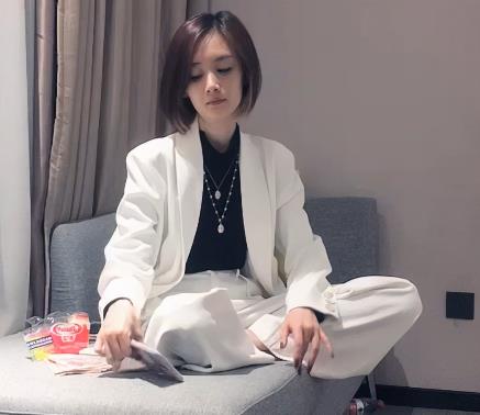 文轩探花高冷颜值短发妹，连续两个多月被凤楼姐姐爱上，精选视频观看4.9G