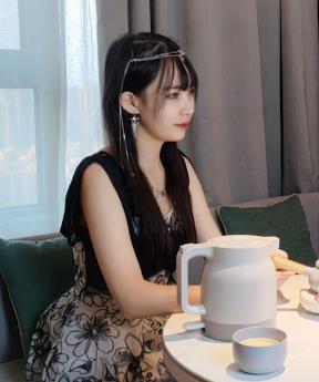 糖糖5V-3.1G：妹子社网红直播大片，粉丝狂欢！