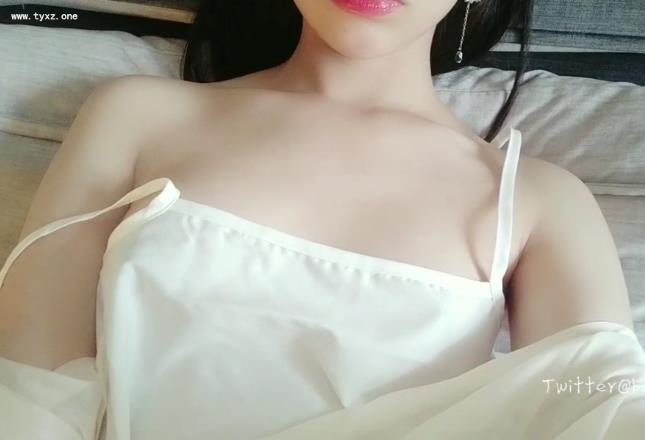 白桃露露高清视频合集，23部视频总8.5G，汉服、破洞黑丝、JK等萌妹子服装，超级可爱！