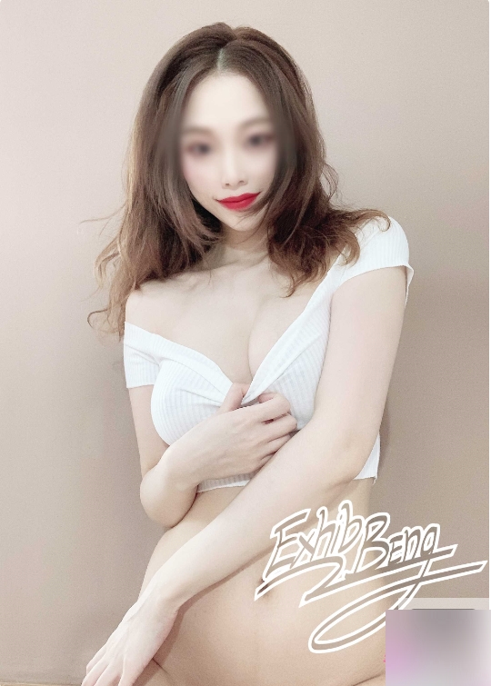 1.网红阿崩烈焰红唇精致脸蛋给力交缠2.推特网红阿崩娇妻55个视频6.6G3.拉你入无法自拔的深渊