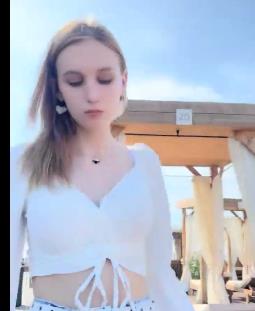 东北大神：海边搭讪精选女神，身材最好PS观看