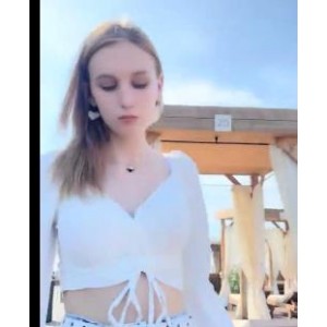 东北大神：海边搭讪精选女神，身材最好PS观看