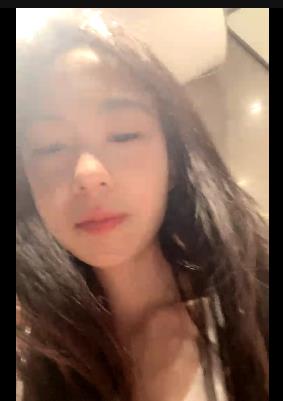 月月嗷：高颜值主播的粉丝必备，直播视频大放送！