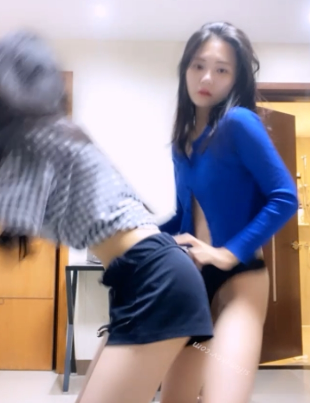 土豪重金定制姐妹花出租房PK热舞视频8V1.23G百度盘