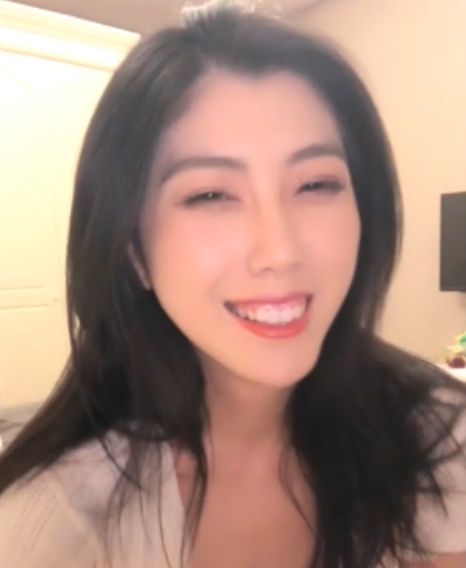 卡哇伊主播cccllll首秀1V2G视频下载，售价10软妹币