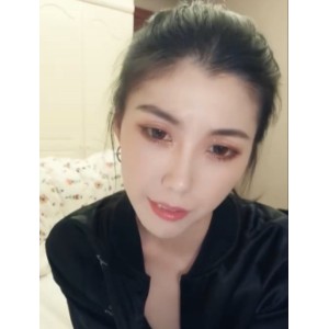 卡哇伊主播cccllll首秀1V2G视频下载，售价10软妹币