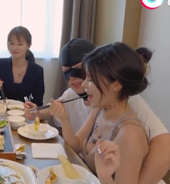 天美传媒抖阴旅行社合集14v12.5g视频百度盘转载搬运