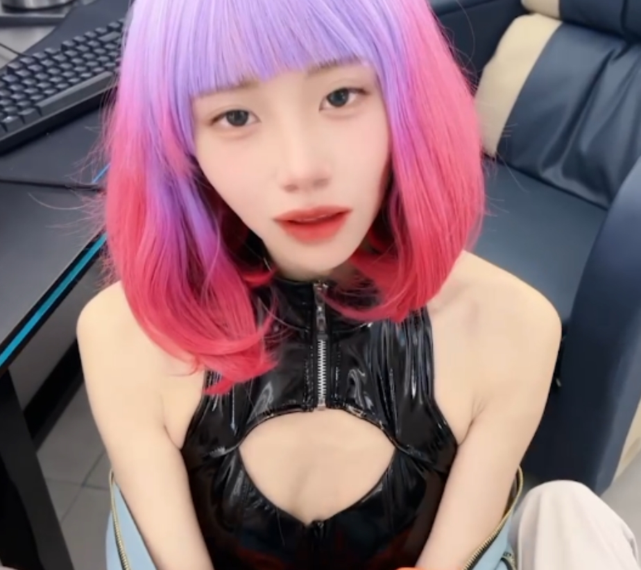 清新可爱的紫萱：259个视频，26.1g大小