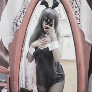 喜欢打野的反差美少女咩了个咩89V2.4G