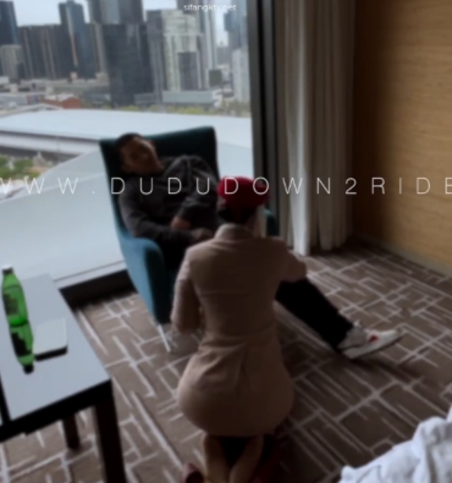 转载搬运的大神dudu的《冲上云霄》空姐完整版2V电影，大小为2.34G，下载链接为百度盘。