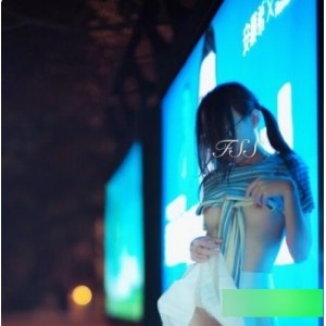 火爆本土美女FSS冯珊珊最新稀缺散播合集