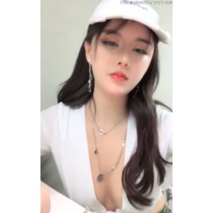 唐泽雪美臀女神，22.4g视频合集震撼上线