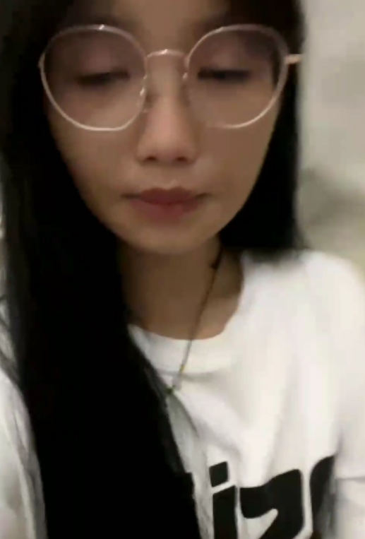 眼镜学妹宿舍直播秀，收藏百度ED2K视频大放送