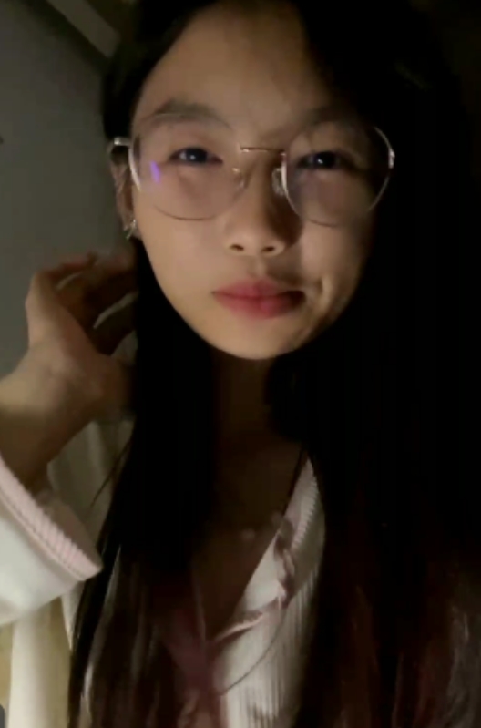 眼镜学妹宿舍直播秀，收藏百度ED2K视频大放送