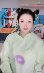 清纯靓丽JK热舞，抖音主播一只霸王兽私拍福利视频，双镜头热舞套路婊身材好看