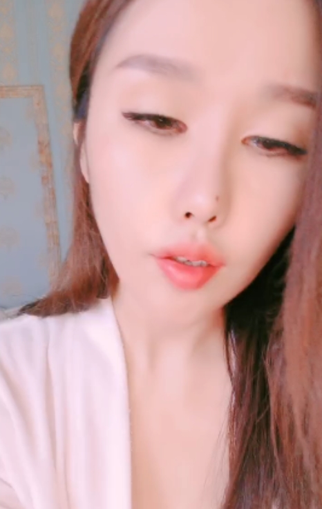 自由自在10.7分钟半糖尼尼子日常放飞自我[1v/658m度盘]