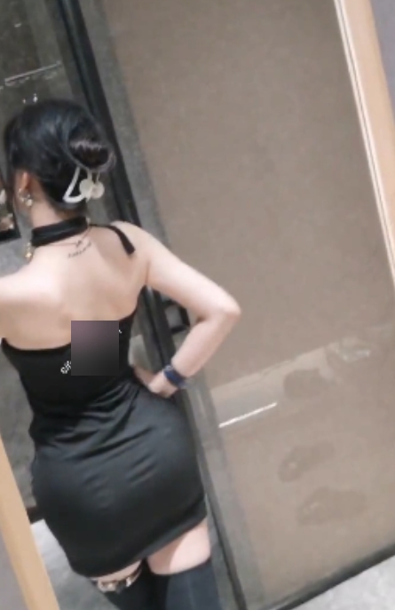 眼镜妹自拍宿舍大胆放飞自我，19分51秒626.73MB视频火爆上线