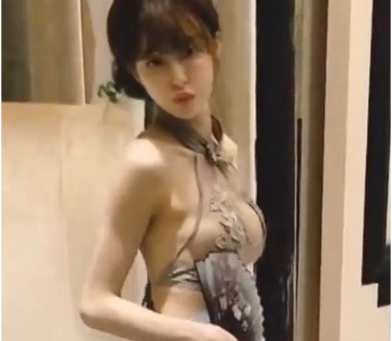 个展现Cartiernn独特魅力的精彩合集，让人看了之后不禁为之倾倒。无论是他的颜值还是他的SWAG，都让人感受到了一种前所未有的魅力。快来一起感受这位担当的独特魅力吧！