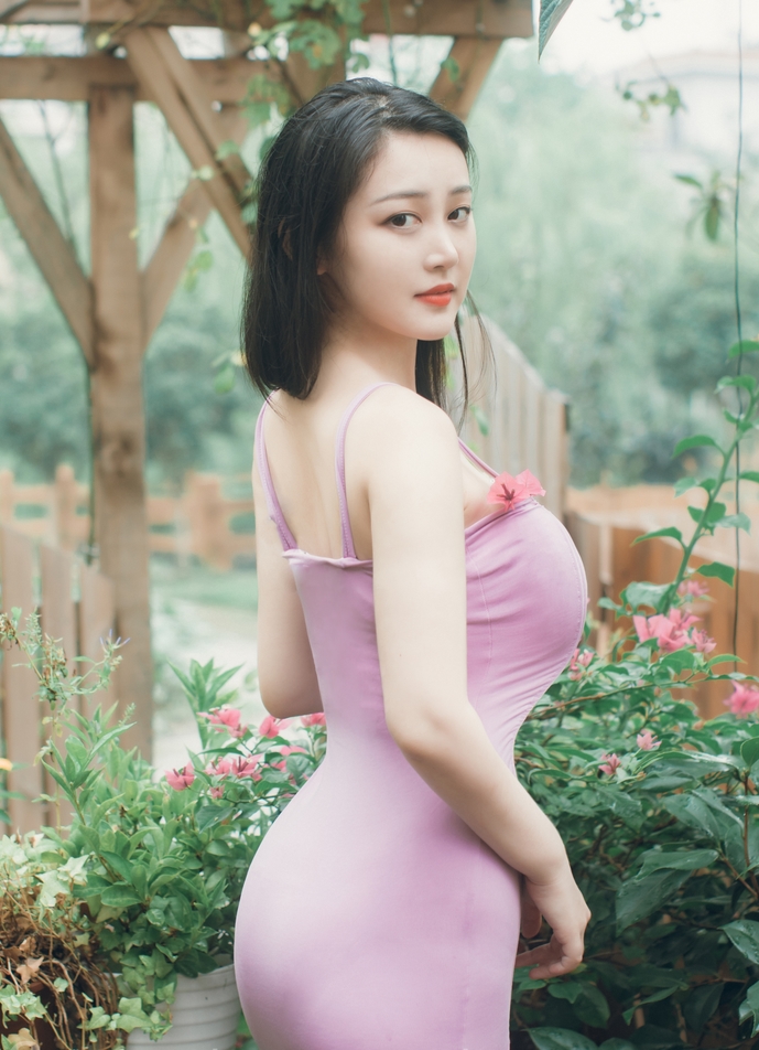 翘臀美女主播火箭+飞机福利视频曝光，5.85G超清画质，37V+7四人游