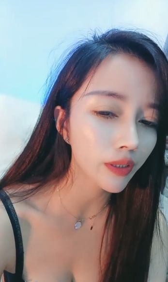 火辣热舞玉兔风S！网红浮力主播一库一库视频合集1v-1.08g