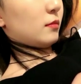 免费玩弄文身女友1v1g，百度云视频享受放松时光