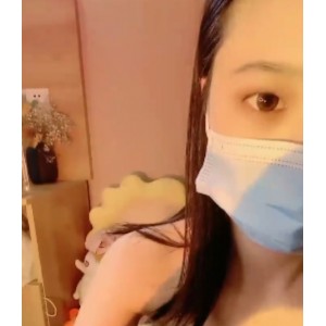 高颜值黑丝小姐姐大物件，擦深一点身材苗条某处粉嫩无屏障解压方式观看