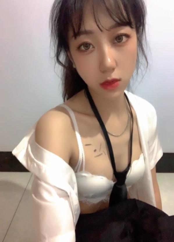 一少举牌：露脸定制15.7g，百度ED2K收藏补漏