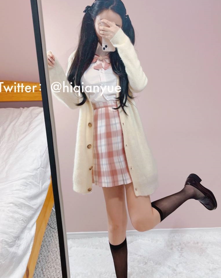 千月酱14四人游34V合集，2.9G视频百度盘大放送