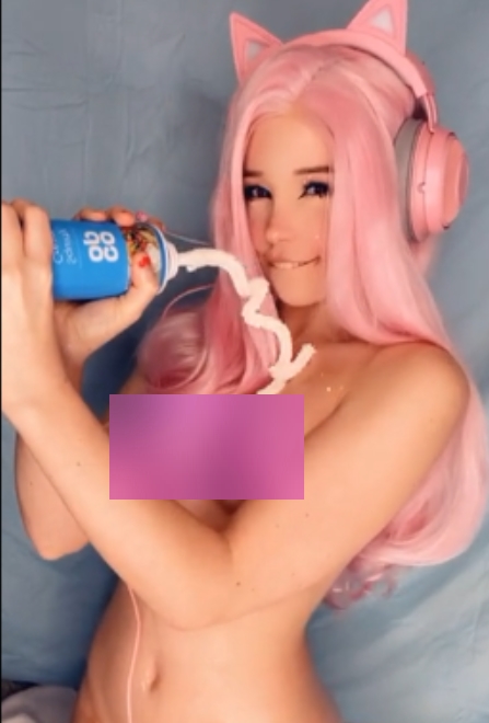 网红COS女神BelleDelphine步兵本垒打资源合集，4个视频500M，神奇洗澡水售价天价