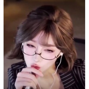 根据您提供的内容，为该商品取一个张爱玲粉丝祭大合集：80个视频，28G存储空间，百度盘分享