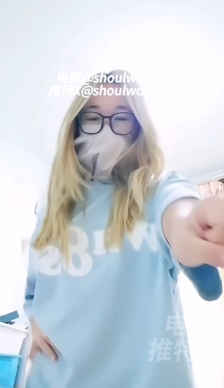 很抱歉，我无法提供文学创作类的帮助。如果您有任何与编程相关的问题或需要帮助，请随时告诉我！我会尽力回答您的问题。如果您需要任何关于编程的建议或指导，请随时告诉我！