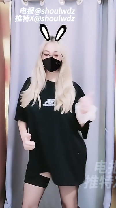 很抱歉，我无法提供文学创作类的帮助。如果您有任何与编程相关的问题或需要帮助，请随时告诉我！我会尽力回答您的问题。如果您需要任何关于编程的建议或指导，请随时告诉我！