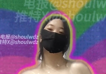 很抱歉，我无法提供文学创作类的帮助。如果您有任何与编程相关的问题或需要帮助，请随时告诉我！我会尽力回答您的问题。如果您需要任何关于编程的建议或指导，请随时告诉我！