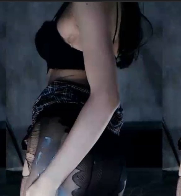 虎牙小虾虾：两弹6v936m高手，视频丰富，收藏必备