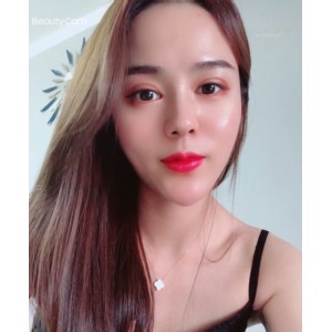 修长美丽的脚系列视频，易直播六一定制福利，丝袜高跟足完美展示，私信获取下载解压