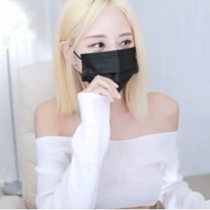 韩国大尺主播吴月合集：44.8g视频独家收藏