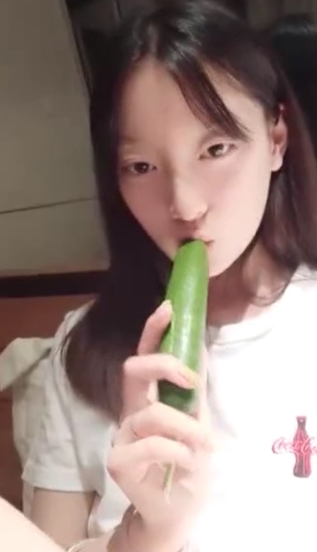 值得收藏的合集。想要一睹莉哥的风采，百度搜索下载“养乐多莉哥76v47.1g合集”，享受精彩内容，尽情回味。Sha1验证，确保您收藏的视频完整无误。