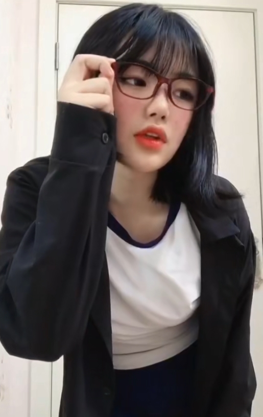 皮皮虾&小羊：1.02g视频收藏狂潮