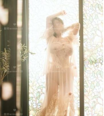 浮力姬九九酱最新作品合集94V1.42G，G奶女神的绅士盛宴