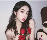 Qinweiyingjie(捷哥)绝美女神资源合集，专注展现天使面孔的欲望风采，超大视频数量11.2G，绅士必收！