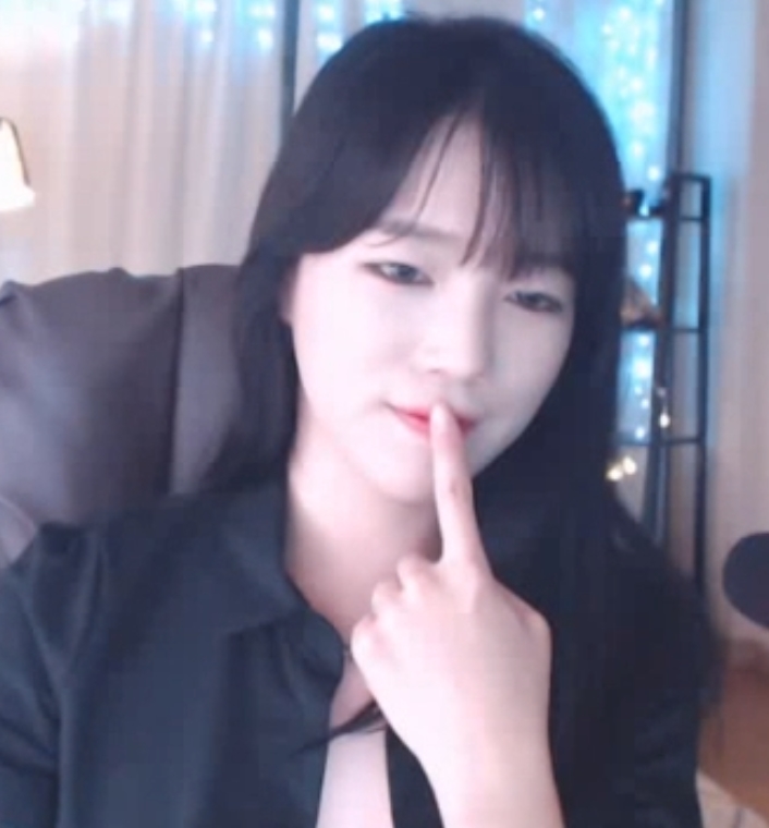 韩国主播徐艳raindrop：百度收藏增加55个，直播视频多且精彩