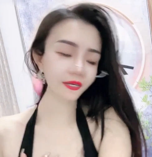 [自行打包]+美妆店美腿女神~【鱼鱼腿很长】道具玩弄位爆撩+[V4+3.5G][百度盘]