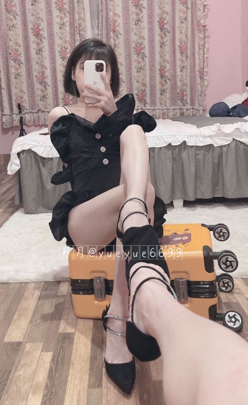 反差婊yueyue6699+月月+11v3g