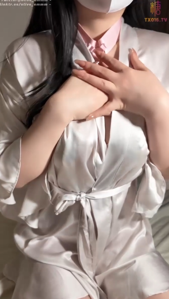 会对她更加着迷。快来收藏这部推特福利姬olive35.1g合集，一起感受她的魅力吧！