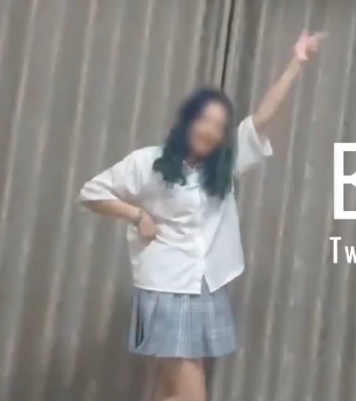 查小理户外勾引路人视频合集，30.4g精彩内容，新增桃桃丸子9v，尽情收藏！